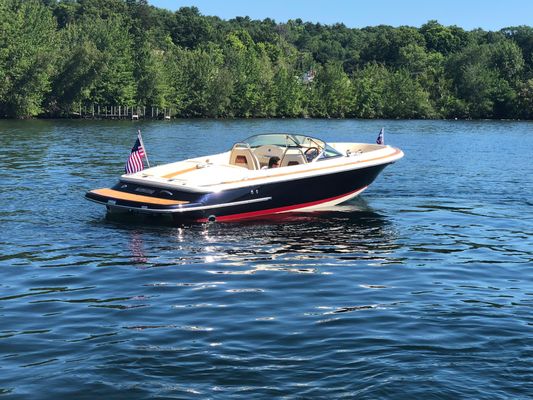 Chris-Craft Launch 23 - main image