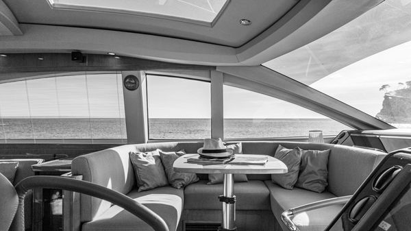 Princess Yachts V65 image