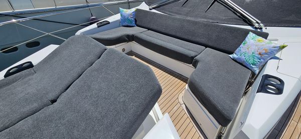 Sunseeker Manhattan 66 image