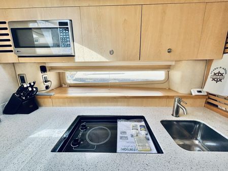 Sea Ray 370 Sundancer image