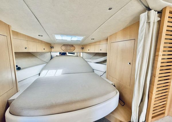 Sea Ray 370 Sundancer image