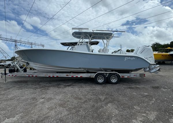 Yellowfin 32 image