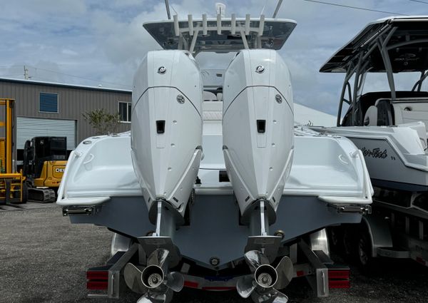 Yellowfin 32 image