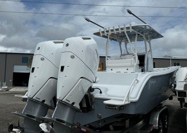 Yellowfin 32 image