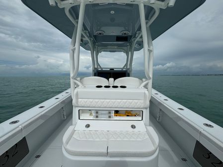 Yellowfin 32 image