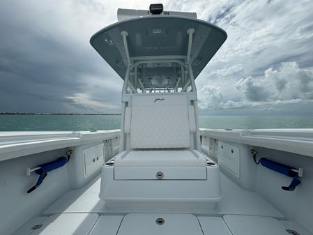 Yellowfin 32 image