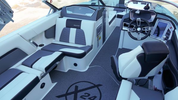 MasterCraft X24 image