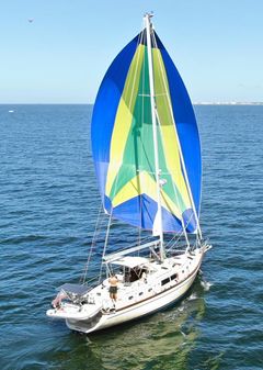 Island Packet 485 image