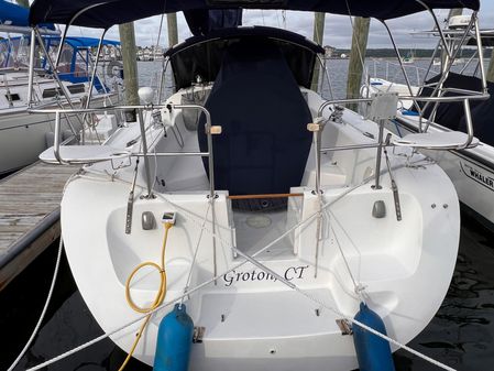 Catalina 320 image