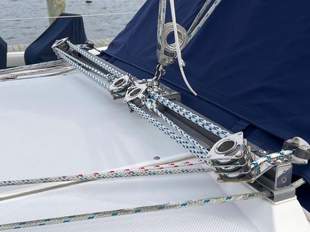 Catalina 320 image