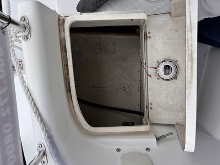 Catalina 320 image