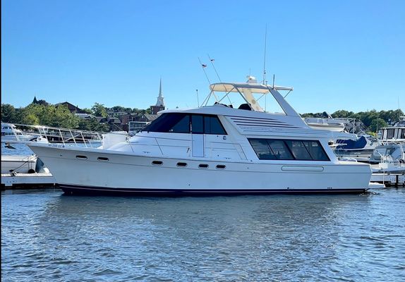 Bayliner 4788 Pilot House Motoryacht - main image