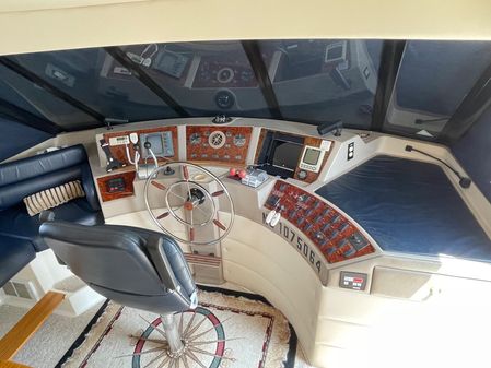 Bayliner 4788 Pilot House Motoryacht image