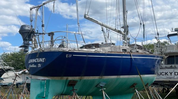 Tartan 37