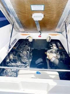 Mainship 34 PILOT Twin 240HP Yanmars image