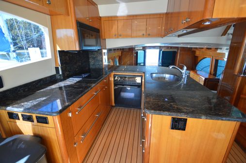 Hatteras 64 Motor Yacht image