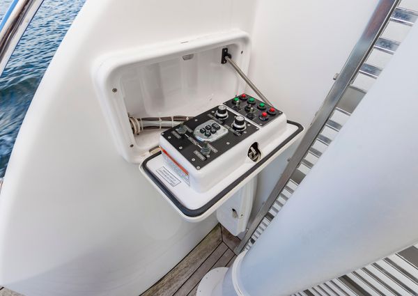 Hatteras 64 Motor Yacht image