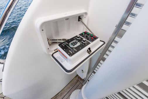 Hatteras 64 Motor Yacht image