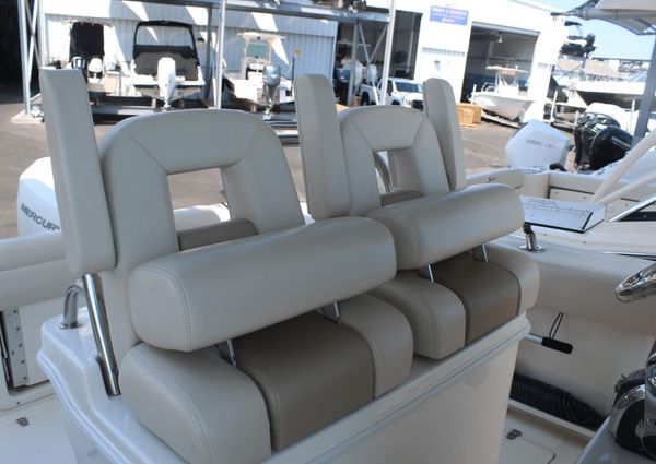 Boston Whaler 250 Outrage image