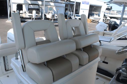 Boston Whaler 250 Outrage image