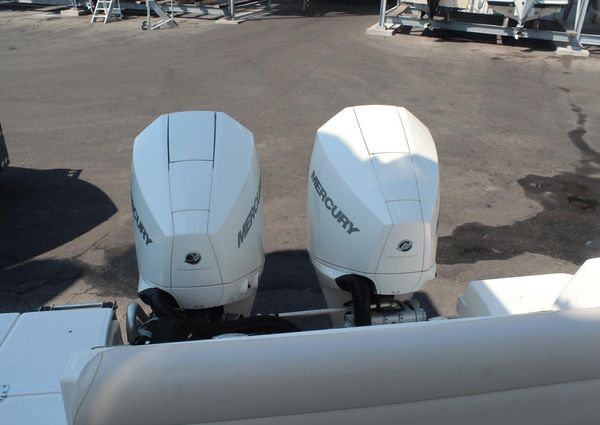 Boston Whaler 250 Outrage image