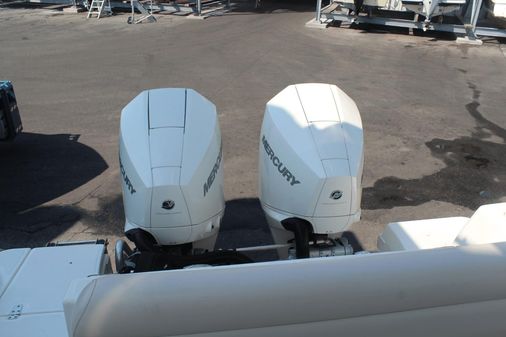 Boston Whaler 250 Outrage image