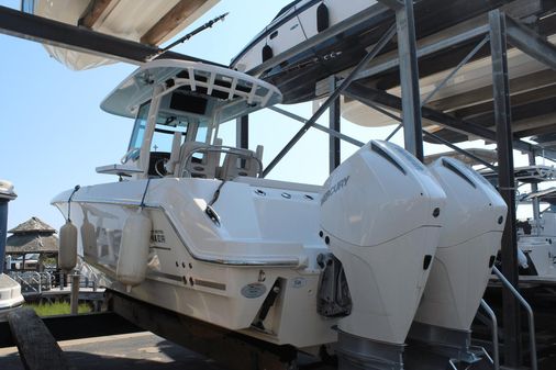 Boston Whaler 250 Outrage image