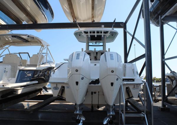 Boston Whaler 250 Outrage image