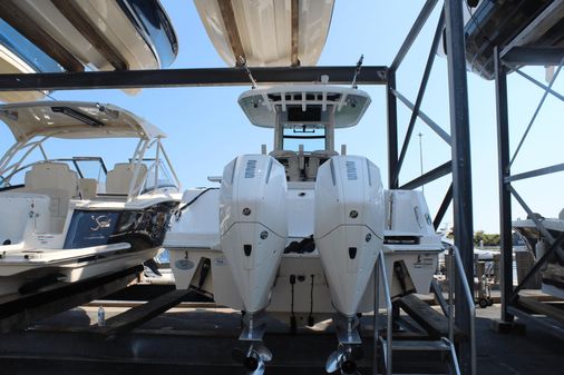 Boston Whaler 250 Outrage image