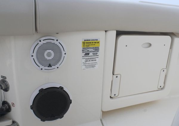 Boston Whaler 250 Outrage image