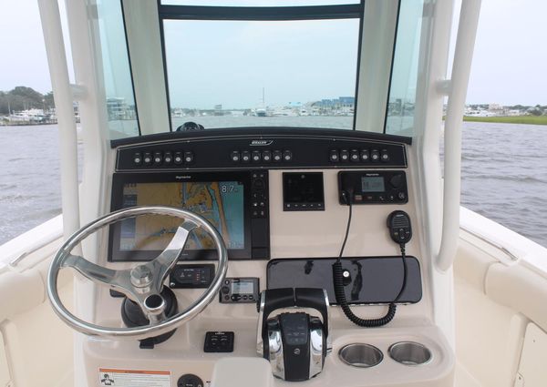 Boston Whaler 250 Outrage image