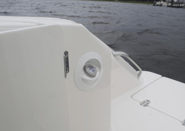 Boston Whaler 250 Outrage image