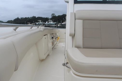 Boston Whaler 250 Outrage image