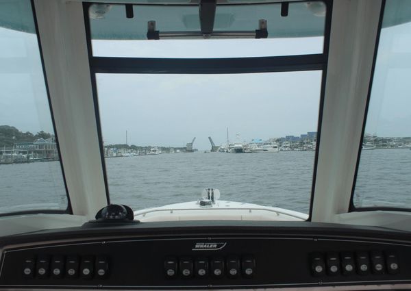 Boston Whaler 250 Outrage image