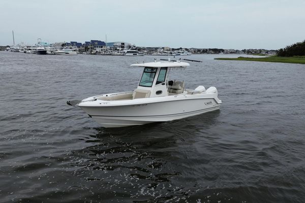 Boston Whaler 250 Outrage - main image