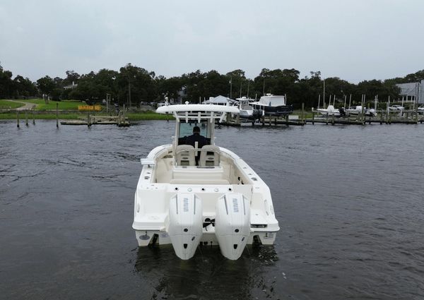 Boston Whaler 250 Outrage image