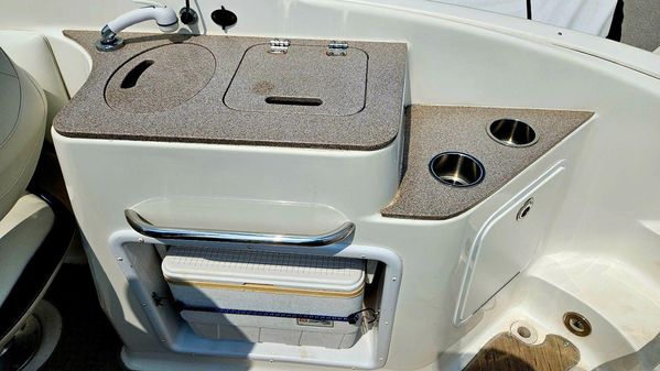 Hurricane 2400-SUNDECK-OUTBOARD image