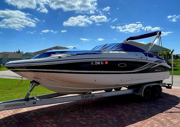 Hurricane 2400-SUNDECK-OUTBOARD image