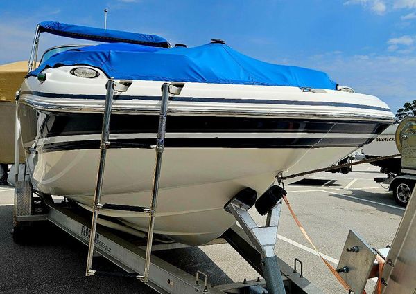 Hurricane 2400-SUNDECK-OUTBOARD image