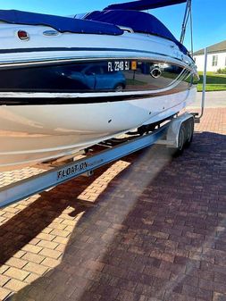 Hurricane 2400-SUNDECK-OUTBOARD image