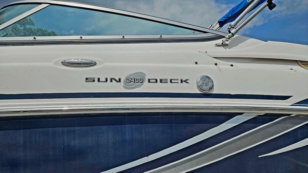 Hurricane 2400-SUNDECK-OUTBOARD image