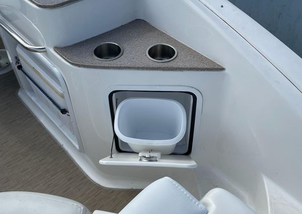 Hurricane 2400-SUNDECK-OUTBOARD image