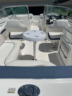 Hurricane 2400-SUNDECK-OUTBOARD image