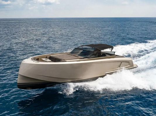 Vanquish Yachts VQ45 - main image