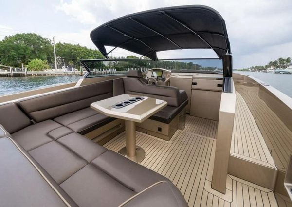 Vanquish Yachts VQ45 image