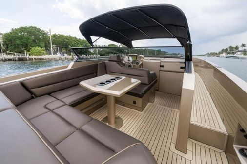 Vanquish Yachts VQ45 image