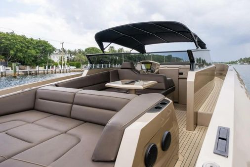 Vanquish Yachts VQ45 image