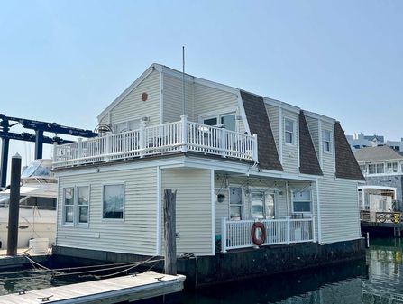 Global Boatworks 40 Floating Home image