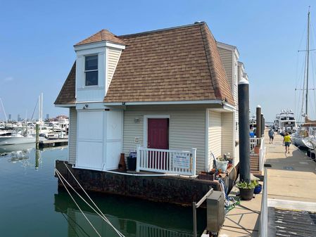 Global Boatworks 40 Floating Home image