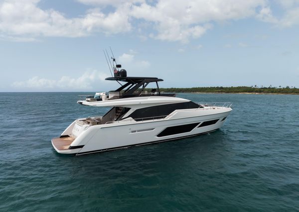 Ferretti Yachts 720 image